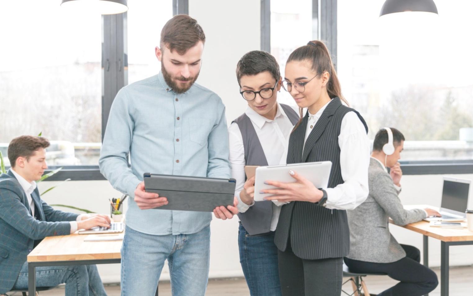 Dimostrazione di tecniche di trucco cinematografico