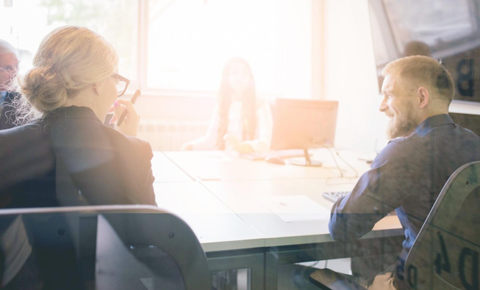 Lavoro di precisione su makeup labbra professionale