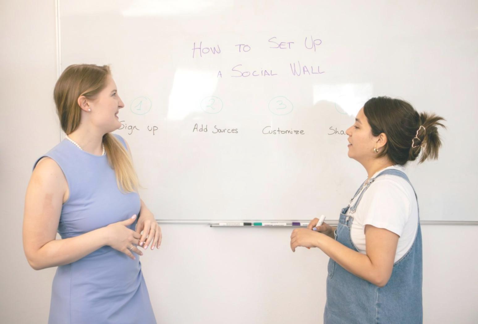 Sessione pratica di trucco professionale in aula pirethilora